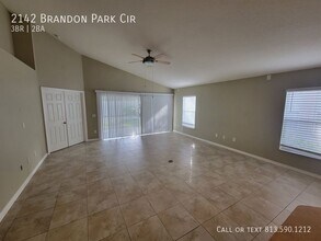 2142 Brandon Park Cir in Brandon, FL - Building Photo - Building Photo