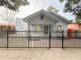 5325 Latham St in Los Angeles, CA - Building Photo
