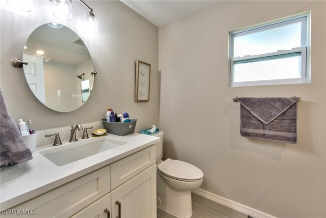 property at 1824 Harbor Ln