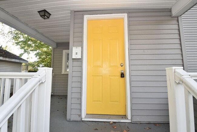 911 Fulton St in Elkhart, IN - Building Photo - Building Photo