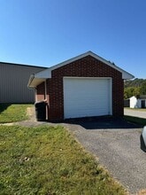 2101 W Main St in Radford, VA - Building Photo - Building Photo