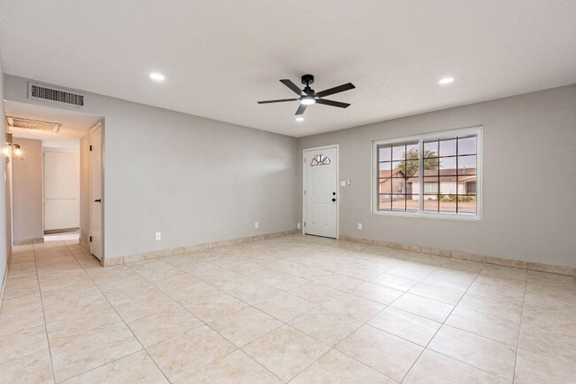 8633 W Weldon Ave in Phoenix, AZ - Building Photo - Building Photo