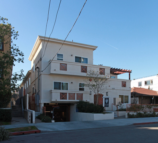 5335 Cartwright Ave in North Hollywood, CA - Building Photo - Building Photo