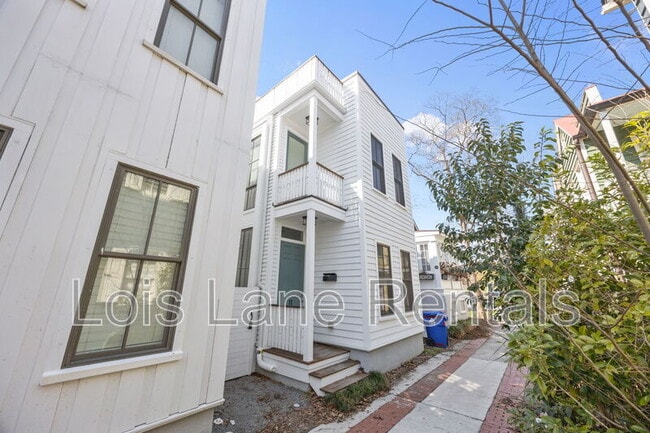 property at 11 Porters Ct