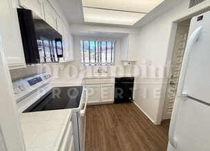 12154 Rancho Bernardo Rd in San Diego, CA - Building Photo - Building Photo