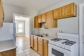 Brummel 1327-29 Evanston in Evanston, IL - Building Photo - Interior Photo