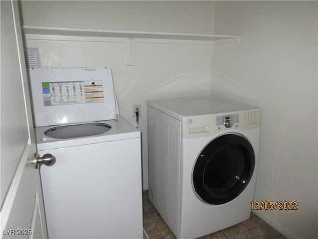 10111 Trumbull Point Ct in Las Vegas, NV - Building Photo - Building Photo