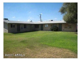 Crestwood Estates in Glendale, AZ - Foto de edificio