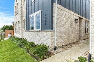 7604 Resting Mews in North Richland Hills, TX - Building Photo - Building Photo