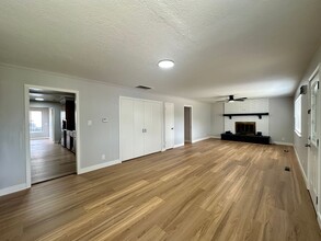 1630 Hughes Cir in West Sacramento, CA - Foto de edificio - Building Photo