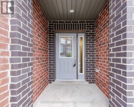 311-311 Woolwich St in Waterloo, ON - Building Photo - Building Photo