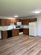 12 W 10th St in Washington, MO - Building Photo - Building Photo