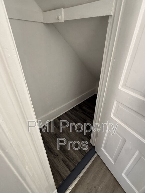 property at 2630 N 24th Pl