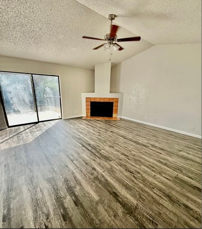 2810 Diamond Fld in San Antonio, TX - Building Photo - Building Photo