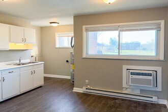 5905 Devington Rd in Indianapolis, IN - Building Photo - Building Photo