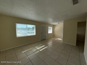 1598 South St-Unit -1598 in Titusville, FL - Foto de edificio - Building Photo