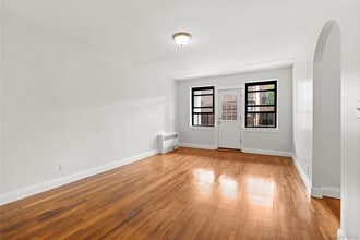 140 E Hartsdale Ave in Hartsdale, NY - Building Photo - Building Photo