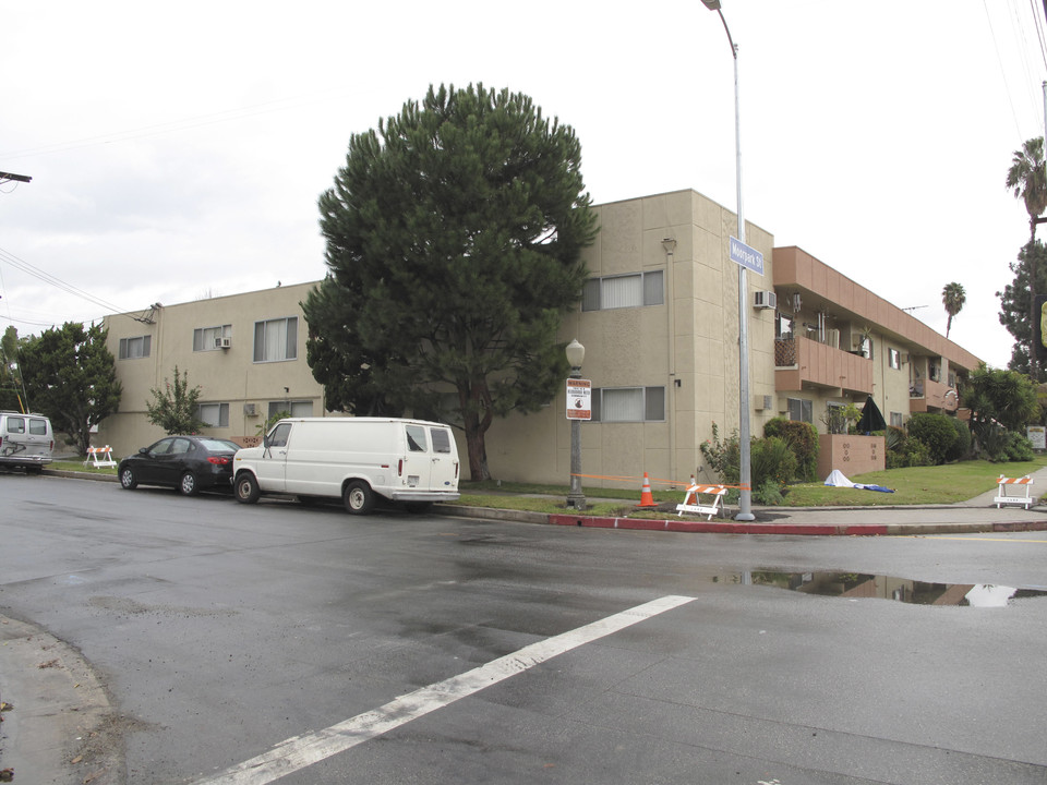 Continental Apartments in North Hollywood, CA - Foto de edificio