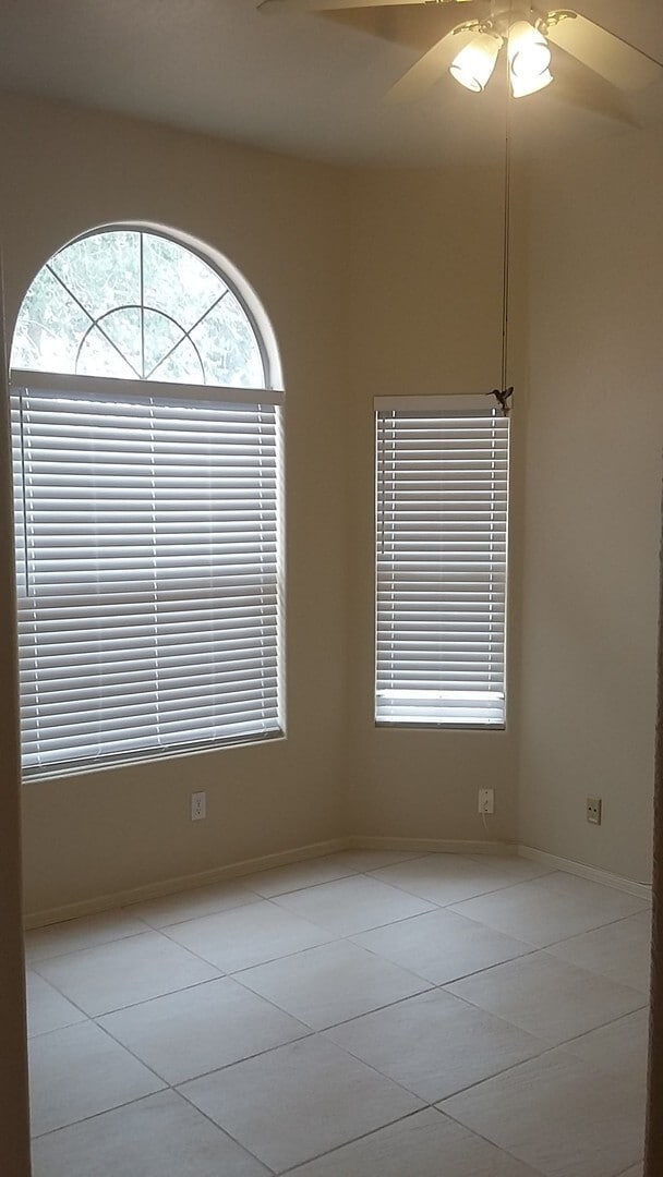 205 Bay Club Dr in Santa Teresa, NM - Building Photo - Building Photo