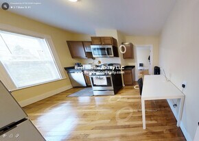 5-7 Blake St. Unit 1, Unit 1 in Cambridge, MA - Building Photo