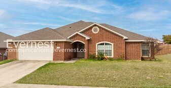 3705 Barbed Wire Dr in Killeen, TX - Building Photo