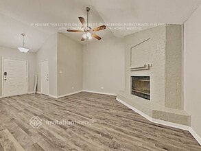 300 Blueleaf Dr in Arlington, TX - Building Photo - Building Photo