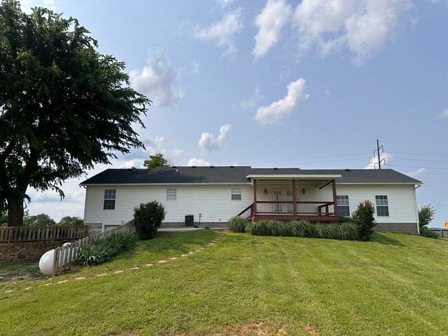 1119 Kelly Rd in Bowling Green, KY - Building Photo - Building Photo