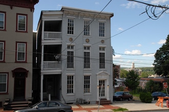 602 Mahantongo St in Pottsville, PA - Building Photo - Building Photo