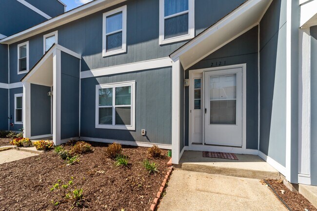 2121 Pier Point Pl in Virginia Beach, VA - Building Photo - Building Photo
