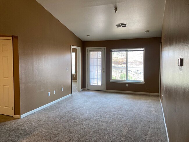 200 Talus Way in Reno, NV - Building Photo - Building Photo