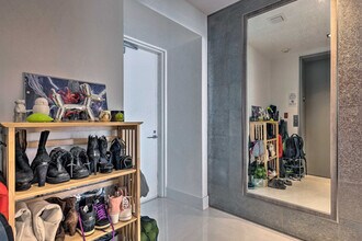 3131 NE 7th Ave in Miami, FL - Building Photo - Building Photo