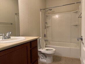 2145 Trimstone Way in Roseville, CA - Building Photo - Building Photo