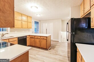 109 Hayes Cir in Rex, GA - Building Photo - Building Photo