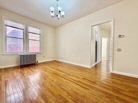 1808 Muliner Ave in Bronx, NY - Building Photo