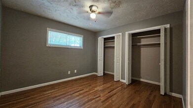 University Row Apartments in Omaha, NE - Building Photo - Building Photo