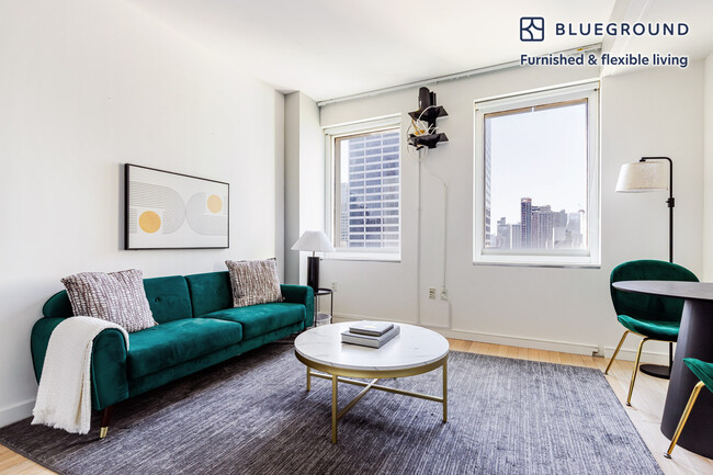 70 W 45th St
