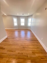 132 Central St, Unit 3 in Somerville, MA - Building Photo - Building Photo