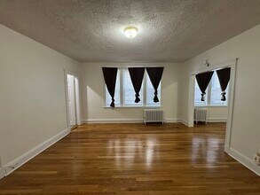 97 Chester St in Boston, MA - Foto de edificio - Building Photo