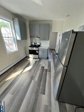 176 Shaw St, Unit 3 in Garfield, NJ - Building Photo - Building Photo