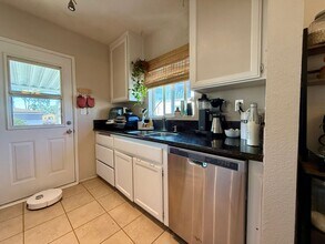 4366 Iowa St in San Diego, CA - Foto de edificio - Building Photo