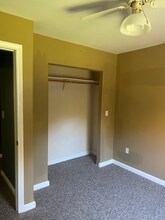 306 Heather Ln, Unit Downstairs in Mendon, VT - Foto de edificio - Building Photo