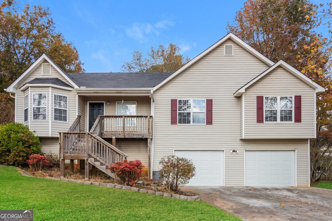 109 Lost Lake Dr in Villa Rica, GA - Building Photo