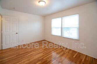 2168 Bacon St in San Diego, CA - Building Photo - Building Photo