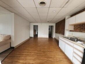 211 N Queen St in Shippensburg, PA - Building Photo - Building Photo