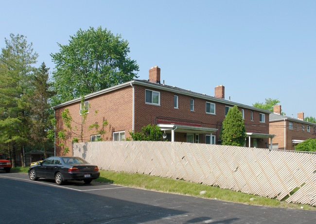 220-226 Broad Meadows Blvd in Columbus, OH - Building Photo - Building Photo