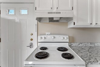 32 Worcester Rd in Charlton, MA - Building Photo - Building Photo