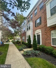 19 Steeplechase Dr in La Plata, MD - Building Photo - Building Photo