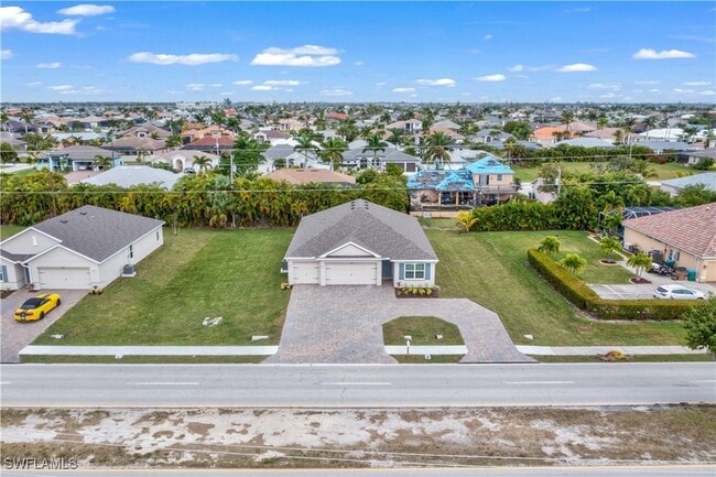 1903 Cape Coral Pkwy W in Cape Coral, FL - Building Photo - Building Photo