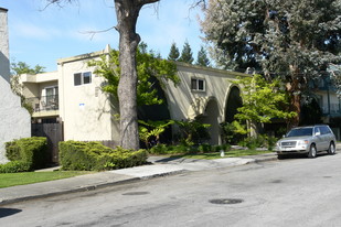 1418 Gordon St in Redwood City, CA - Building Photo