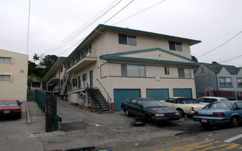 7916 Ney Ave in Oakland, CA - Building Photo - Building Photo